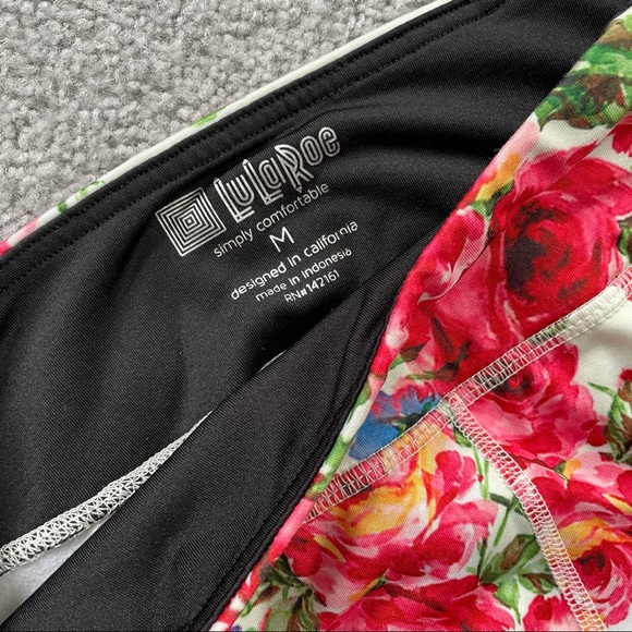 📦 MOVING SALE 🚛 LuLaRoe FEARLESS floral workout capri leggings Size M - Picture 4 of 8